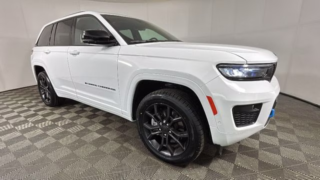 2024 Bright White Clearcoat Jeep Grand Cherokee 4xe 4X4 SUV