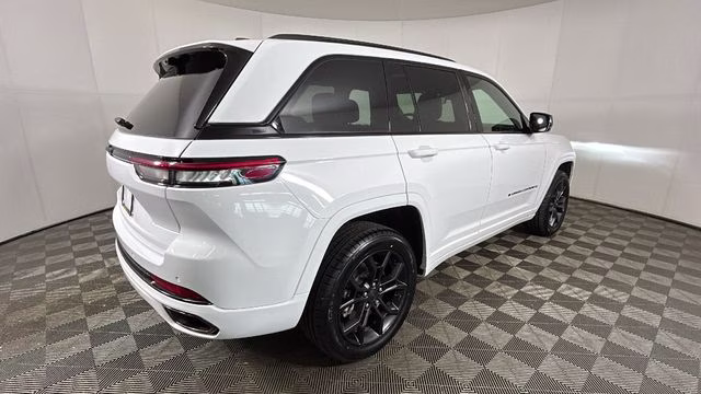 2024 Bright White Clearcoat Jeep Grand Cherokee 4xe 4X4 SUV