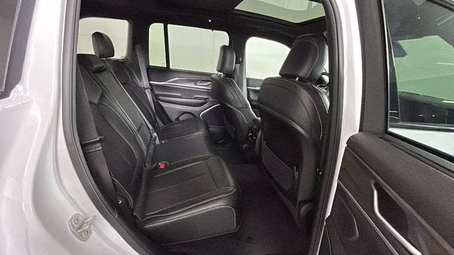2024 Bright White Clearcoat Jeep Grand Cherokee 4xe 4X4 SUV