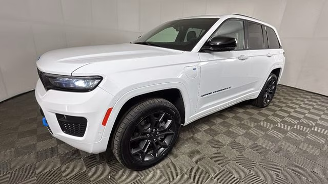 2024 Bright White Clearcoat Jeep Grand Cherokee 4xe 4X4 SUV