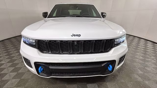 2024 Bright White Clearcoat Jeep Grand Cherokee 4xe 4X4 SUV