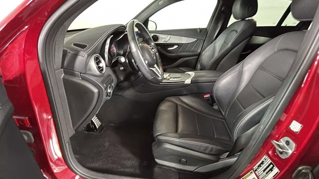 2022 MANUFAKTUR Cardinal Red Metallic Mercedes-Benz GLC GLC 300 Coupe AWD SUV