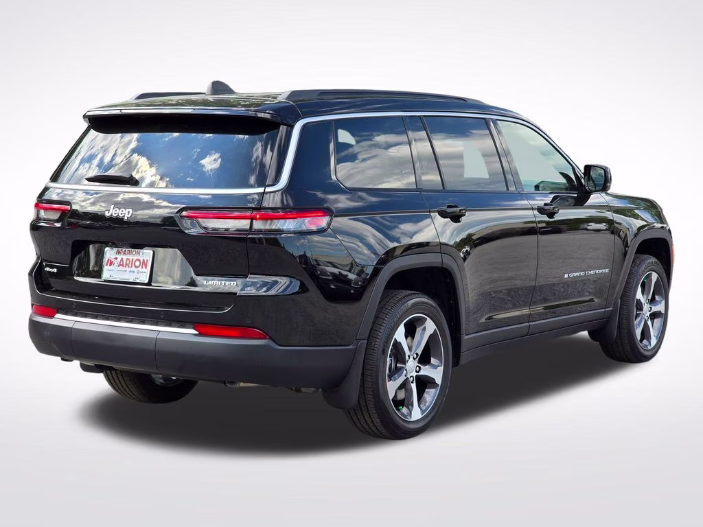 2026 Diamond Black Crystal Pearlcoat Jeep Grand Cherokee L Limited 4X4 SUV