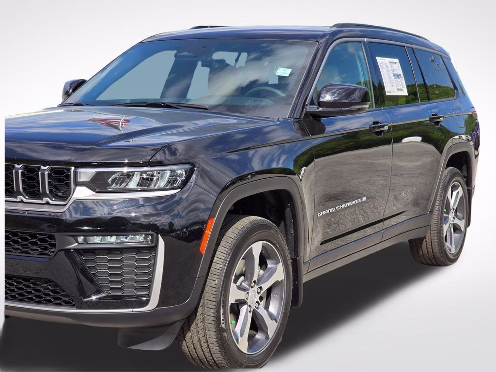 2026 Diamond Black Crystal Pearlcoat Jeep Grand Cherokee L Limited 4X4 SUV
