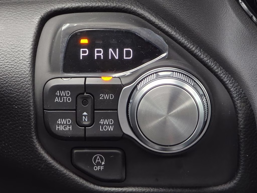 2026 Diamond Black Crystal Pearlcoat Ram 1500 Laramie 4X4 Truck