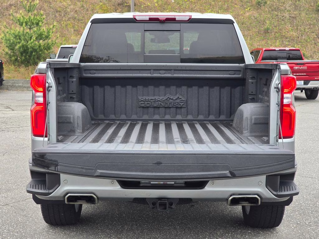 2024 Sterling Gray Metallic Chevrolet Silverado 1500 High Country 4X4 Truck