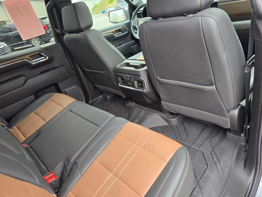 2024 Sterling Gray Metallic Chevrolet Silverado 1500 High Country 4X4 Truck