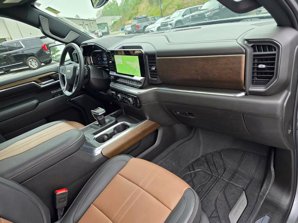 2024 Sterling Gray Metallic Chevrolet Silverado 1500 High Country 4X4 Truck