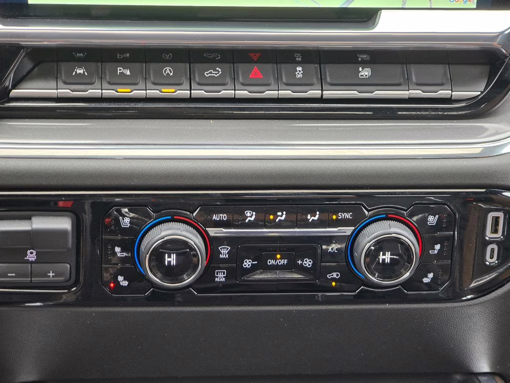 2024 Sterling Gray Metallic Chevrolet Silverado 1500 High Country 4X4 Truck