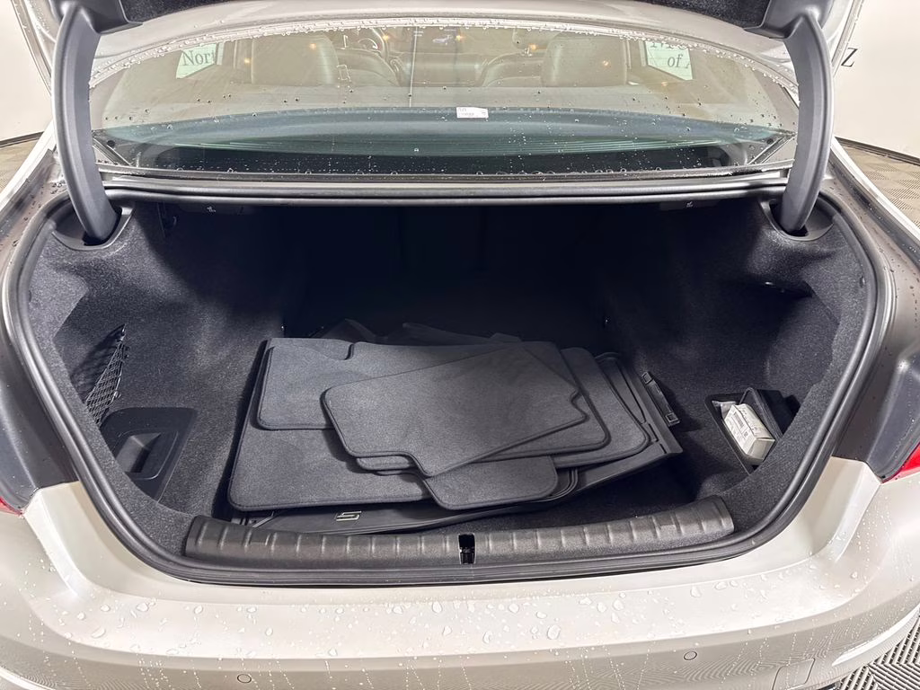 2019 Mineral White Metallic BMW 5 Series 540i RWD Sedan