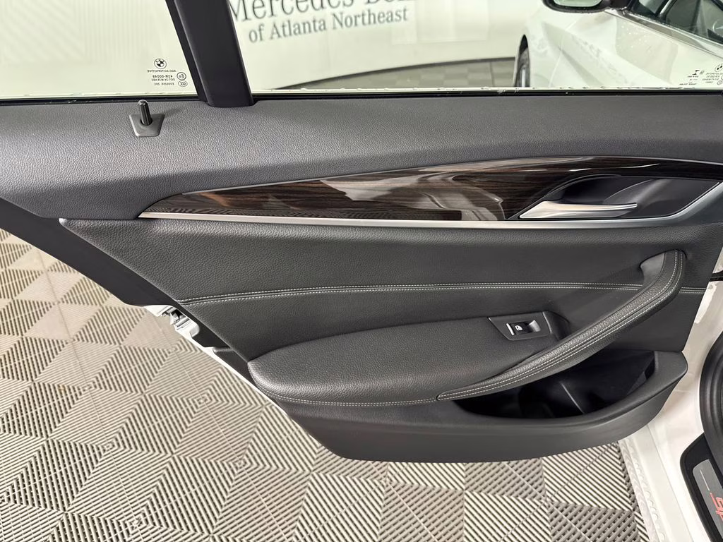 2019 Mineral White Metallic BMW 5 Series 540i RWD Sedan