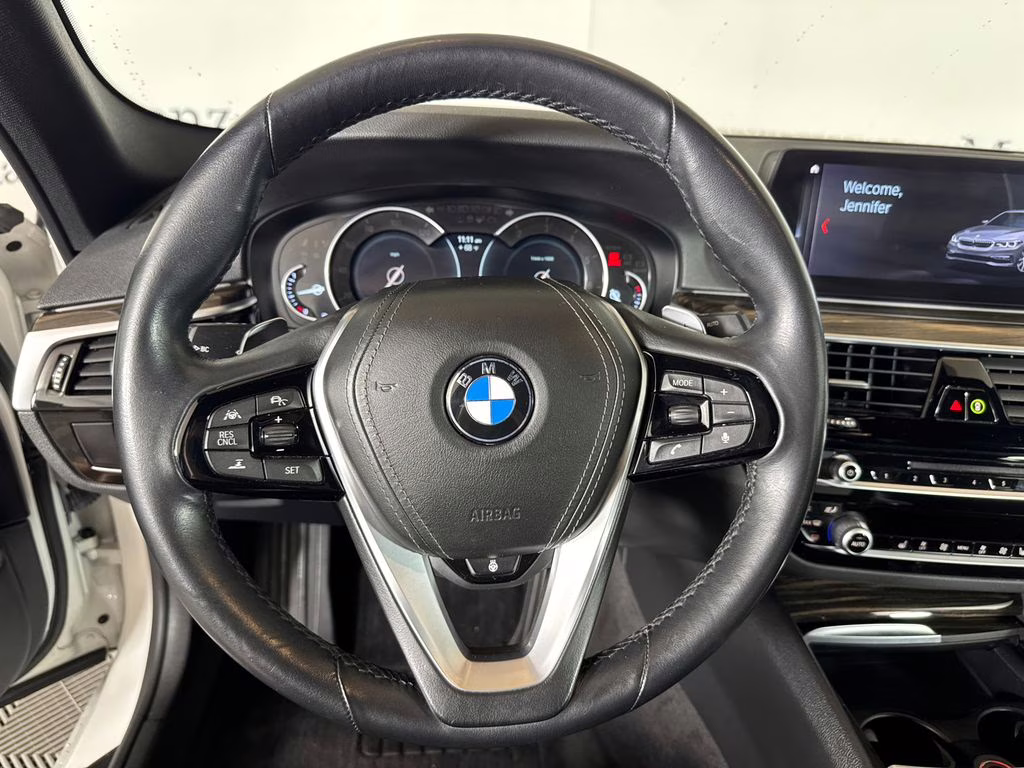 2019 Mineral White Metallic BMW 5 Series 540i RWD Sedan