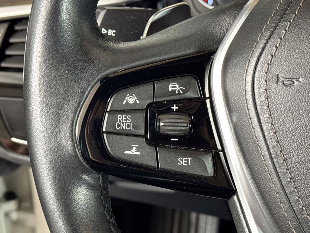 2019 Mineral White Metallic BMW 5 Series 540i RWD Sedan