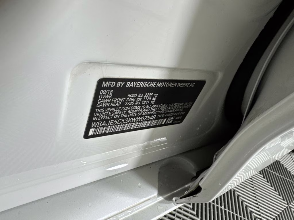 2019 Mineral White Metallic BMW 5 Series 540i RWD Sedan