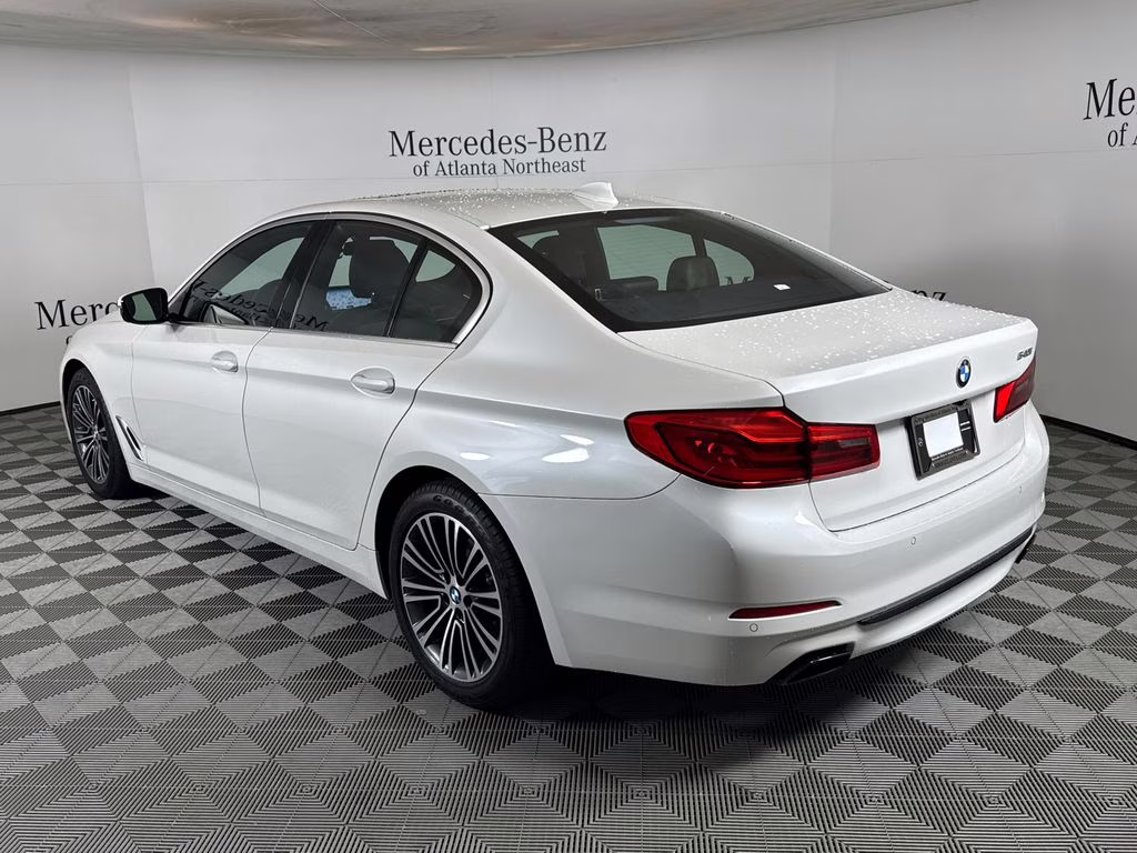 2019 Mineral White Metallic BMW 5 Series 540i RWD Sedan