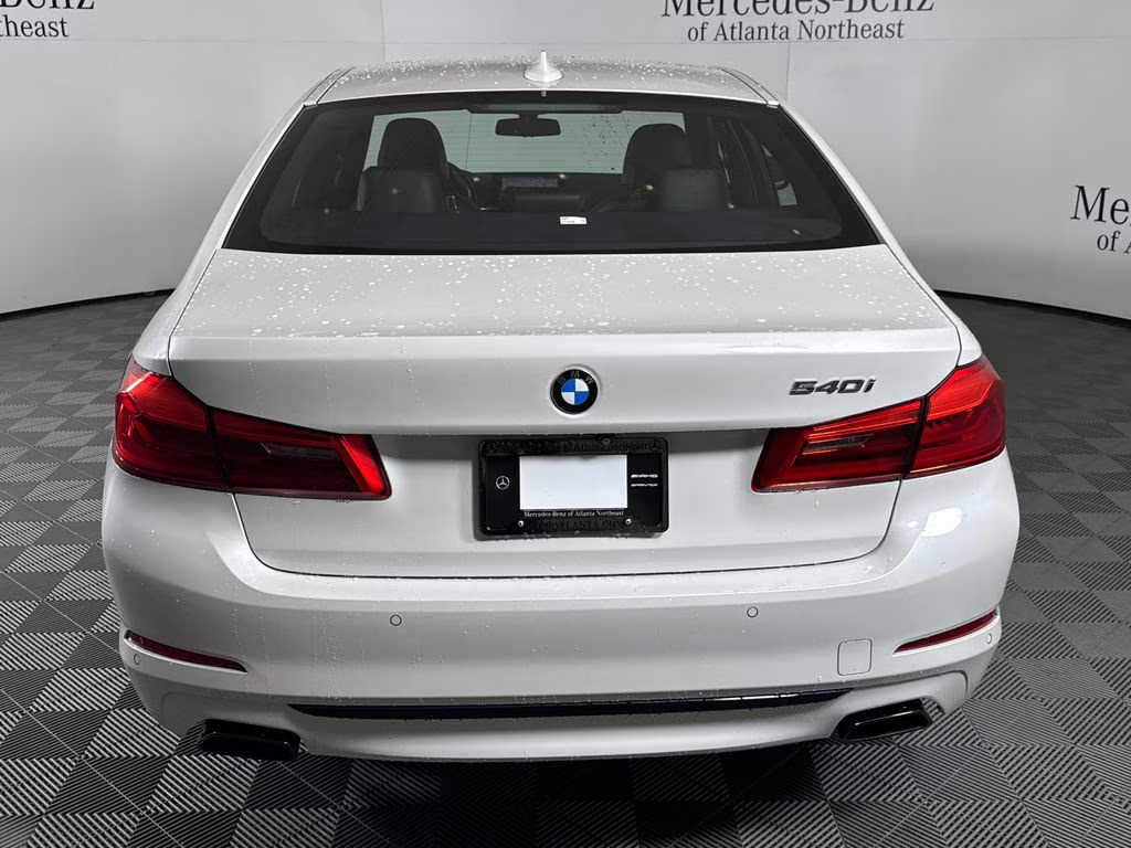 2019 Mineral White Metallic BMW 5 Series 540i RWD Sedan