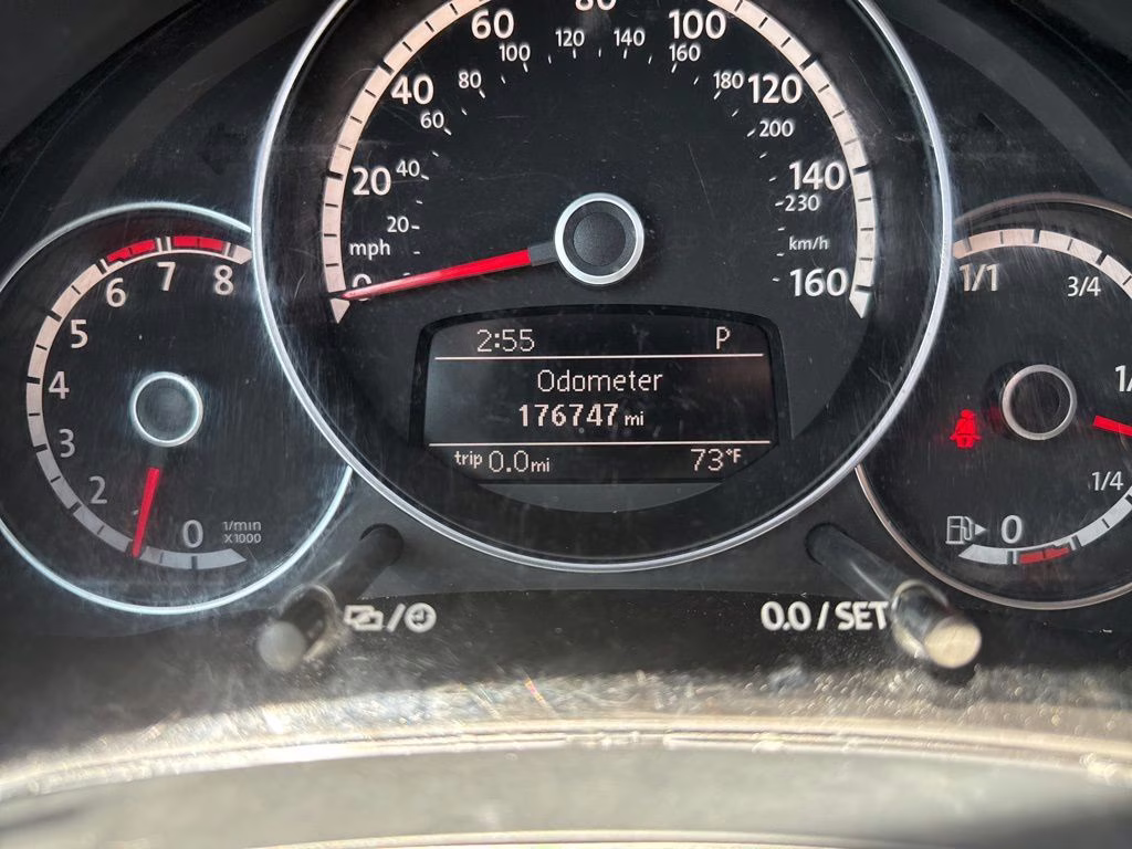 2013 Denim Blue Volkswagen Beetle 2.5L FWD Hatchback