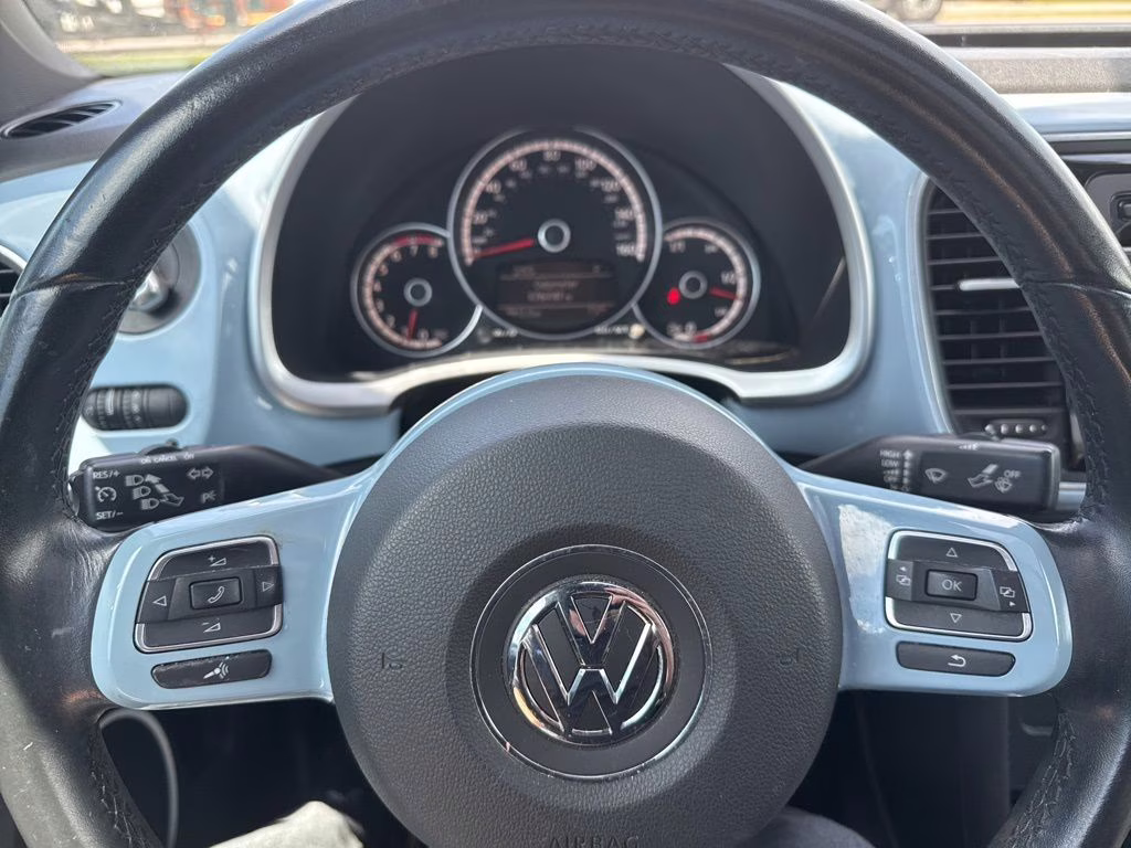 2013 Denim Blue Volkswagen Beetle 2.5L FWD Hatchback