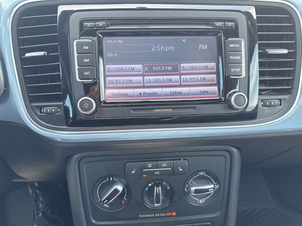 2013 Denim Blue Volkswagen Beetle 2.5L FWD Hatchback