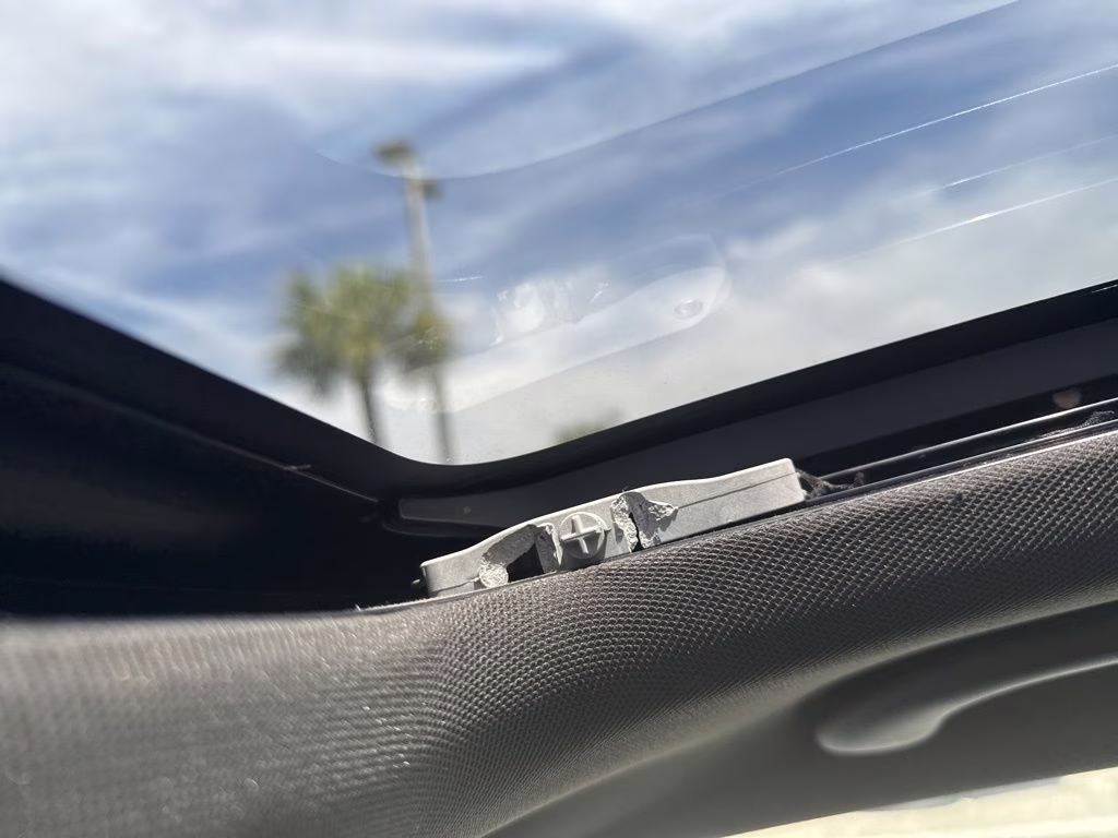 2013 Denim Blue Volkswagen Beetle 2.5L FWD Hatchback