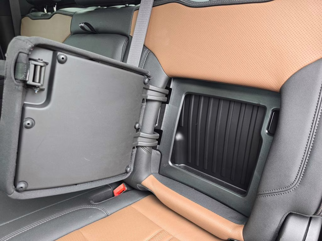 2024 Sterling Gray Metallic Chevrolet Silverado 1500 High Country 4X4 Truck