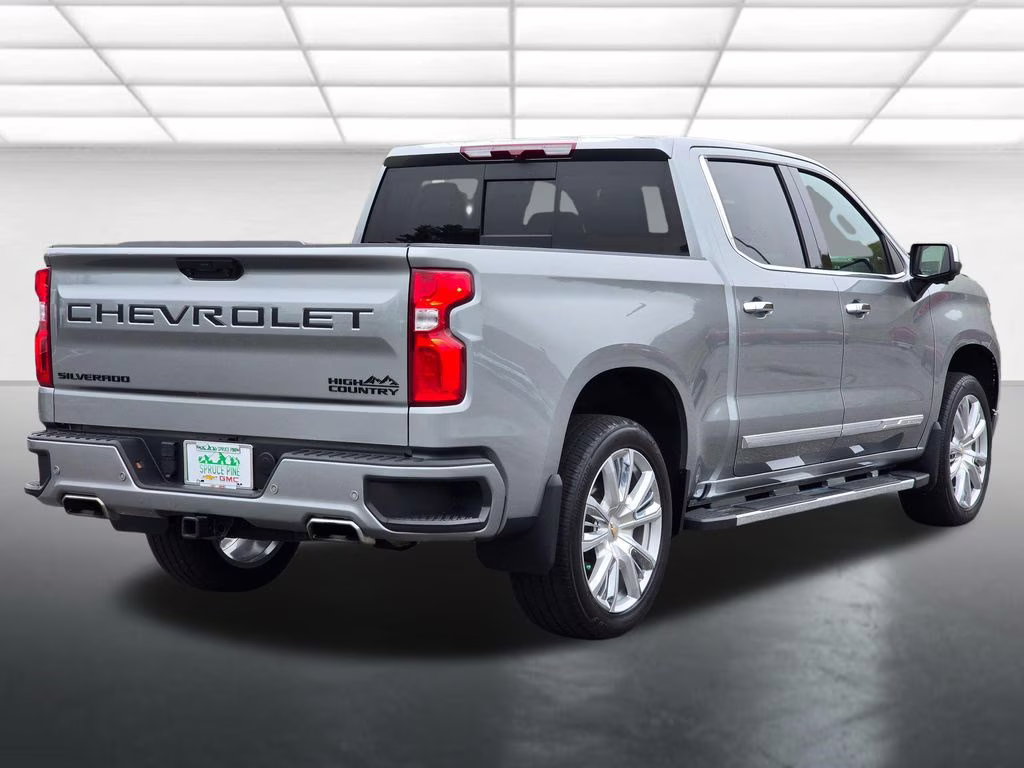 2024 Sterling Gray Metallic Chevrolet Silverado 1500 High Country 4X4 Truck