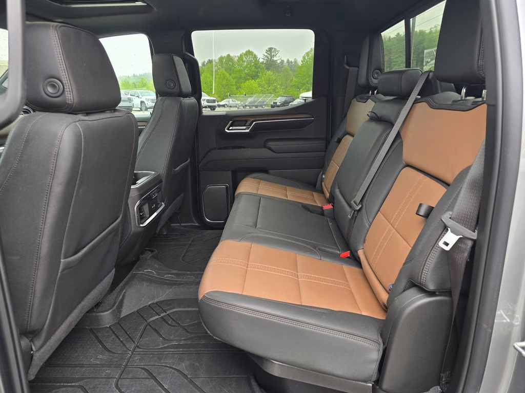 2024 Sterling Gray Metallic Chevrolet Silverado 1500 High Country 4X4 Truck