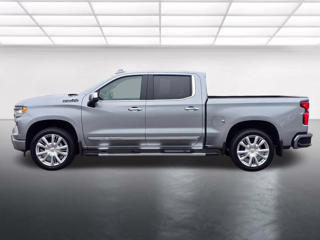 2024 Sterling Gray Metallic Chevrolet Silverado 1500 High Country 4X4 Truck
