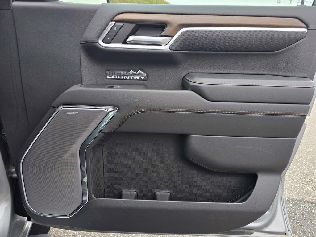 2024 Sterling Gray Metallic Chevrolet Silverado 1500 High Country 4X4 Truck