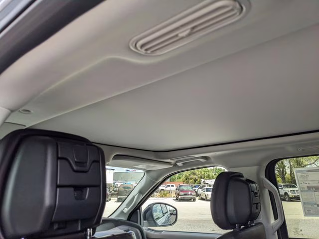 2026 Glacier Gray Metallic Tri-Coat Ford Expedition Platinum 4X4 SUV