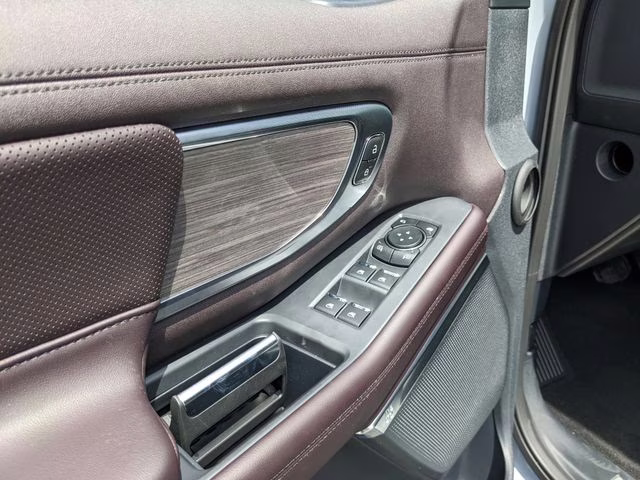 2026 Glacier Gray Metallic Tri-Coat Ford Expedition Platinum 4X4 SUV