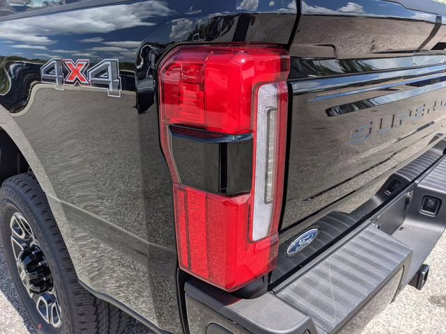 2026 Agate Black Metallic Ford Super Duty F-250 SRW Platinum 4X4 Truck