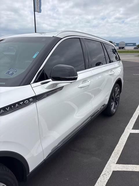 2024 Pristine White Metallic Tri-Coat Lincoln Aviator Reserve AWD SUV