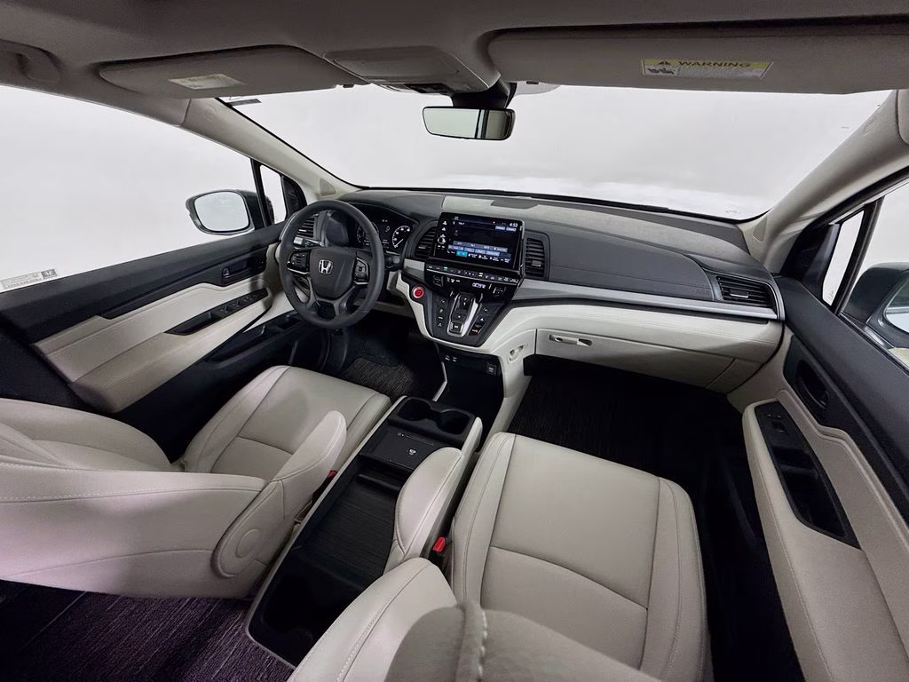 2026 Platinum White Pearl Honda Odyssey EX-L FWD Van
