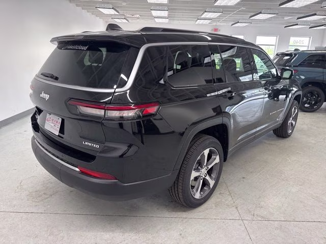 2026 Diamond Black Crystal Pearlcoat Jeep Grand Cherokee L Limited 4X4 SUV