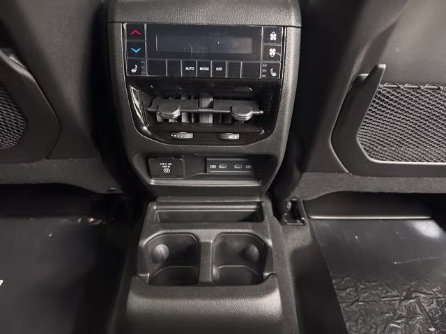 2026 Diamond Black Crystal Pearlcoat Jeep Grand Cherokee L Limited 4X4 SUV