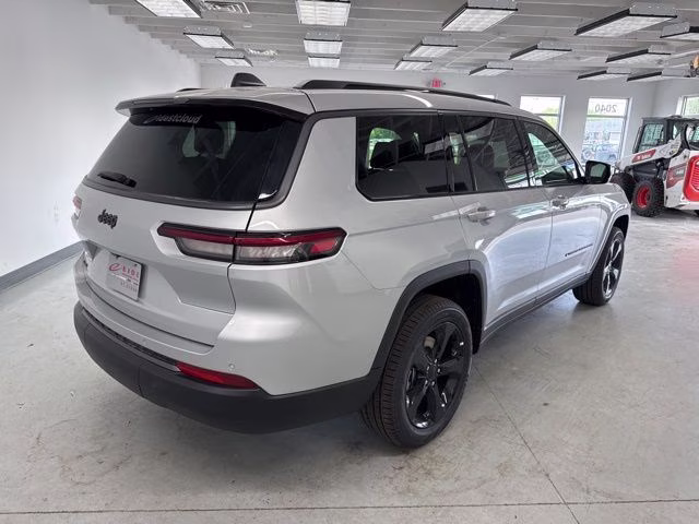 2026 Silver Zynith Jeep Grand Cherokee L Limited 4X4 SUV