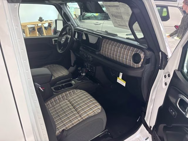 2026 Bright White Clearcoat Jeep Gladiator 85th Anniversary Edition 4X4 Truck