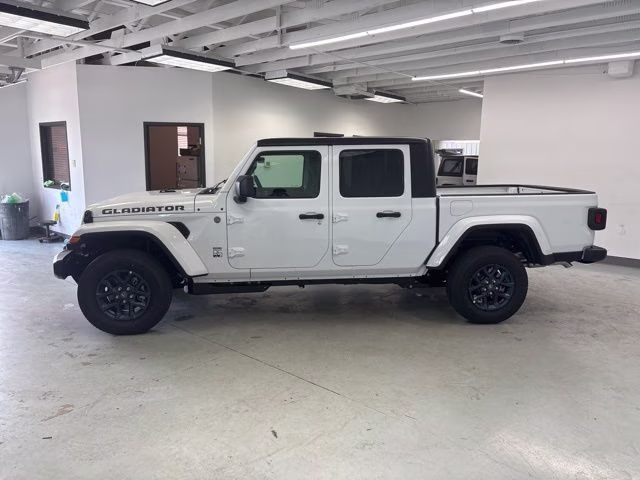 2026 Bright White Clearcoat Jeep Gladiator 85th Anniversary Edition 4X4 Truck