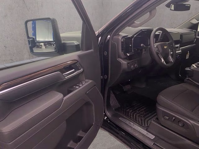 2026 Chevrolet Silverado 3500 HD LT - Photo 21