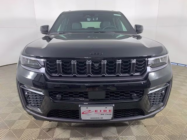 2026 Diamond Black Crystal Pearlcoat Jeep Grand Cherokee 85th Anniversary Edition 4X4 SUV
