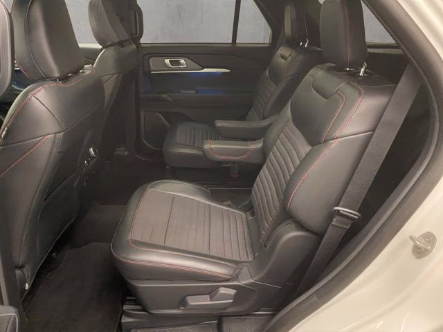 2025 White Metallic Ford Explorer ST-Line 4X4 SUV