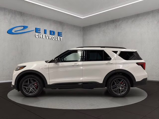 2025 White Metallic Ford Explorer ST-Line 4X4 SUV