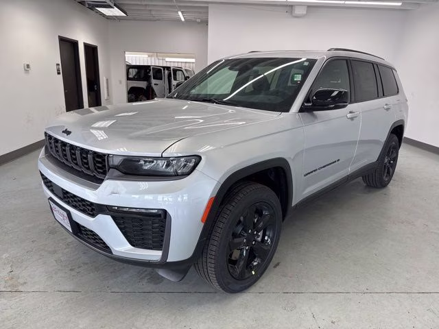 2026 Silver Zynith Jeep Grand Cherokee L Limited 4X4 SUV