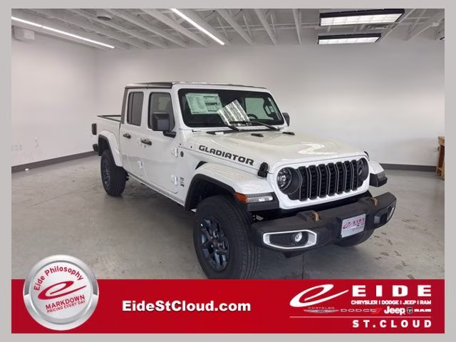 2026 Jeep Gladiator 85th Anniversary Edition Auto's photo