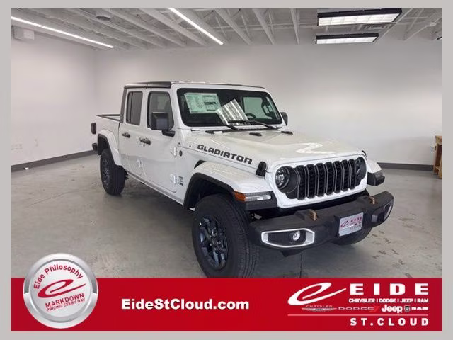 2026 Jeep Gladiator 85th Anniversary Edition Auto's photo
