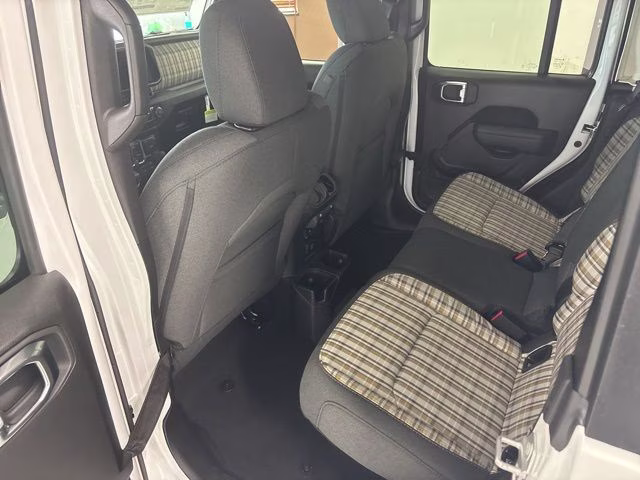2026 Bright White Clearcoat Jeep Gladiator 85th Anniversary Edition 4X4 Truck