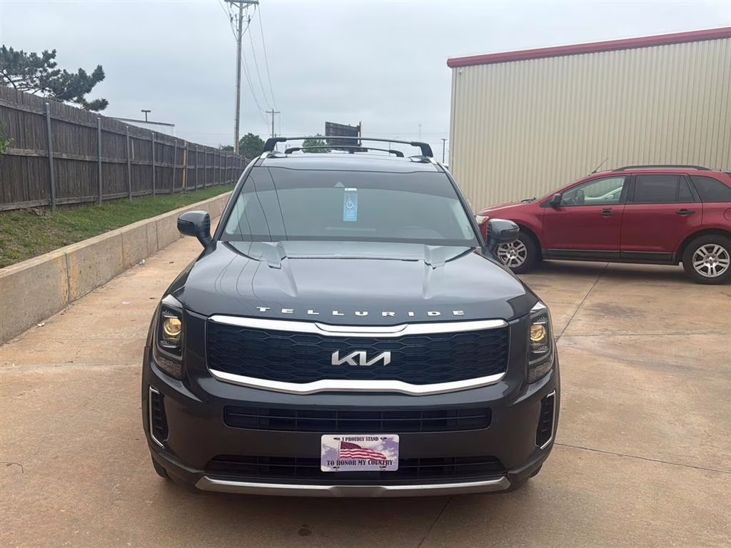 2022 Gravity Grey Kia Telluride S FWD SUV