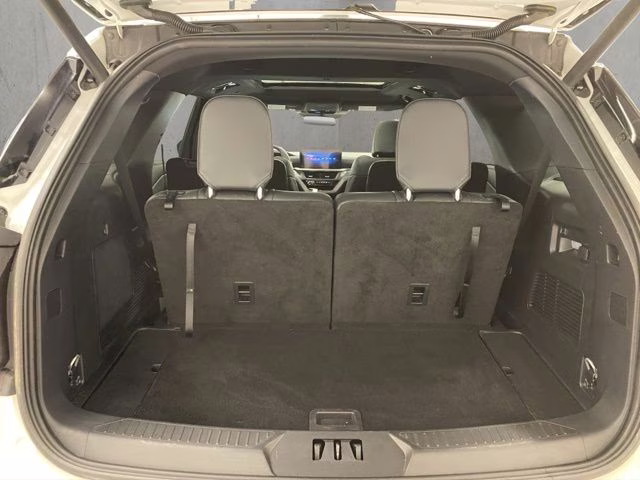 2025 White Metallic Ford Explorer ST-Line 4X4 SUV