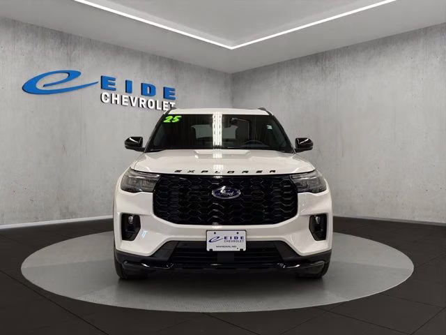 2025 White Metallic Ford Explorer ST-Line 4X4 SUV